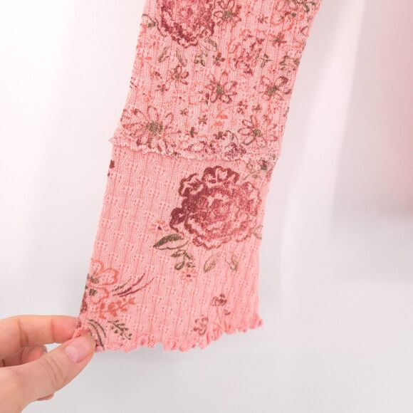 Free People NWT We the Free Clover Printed Thermal Tee Size M pink floral - Picture 4 of 10